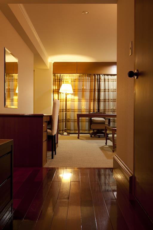 Station Hotel Au Tsu Bilik gambar