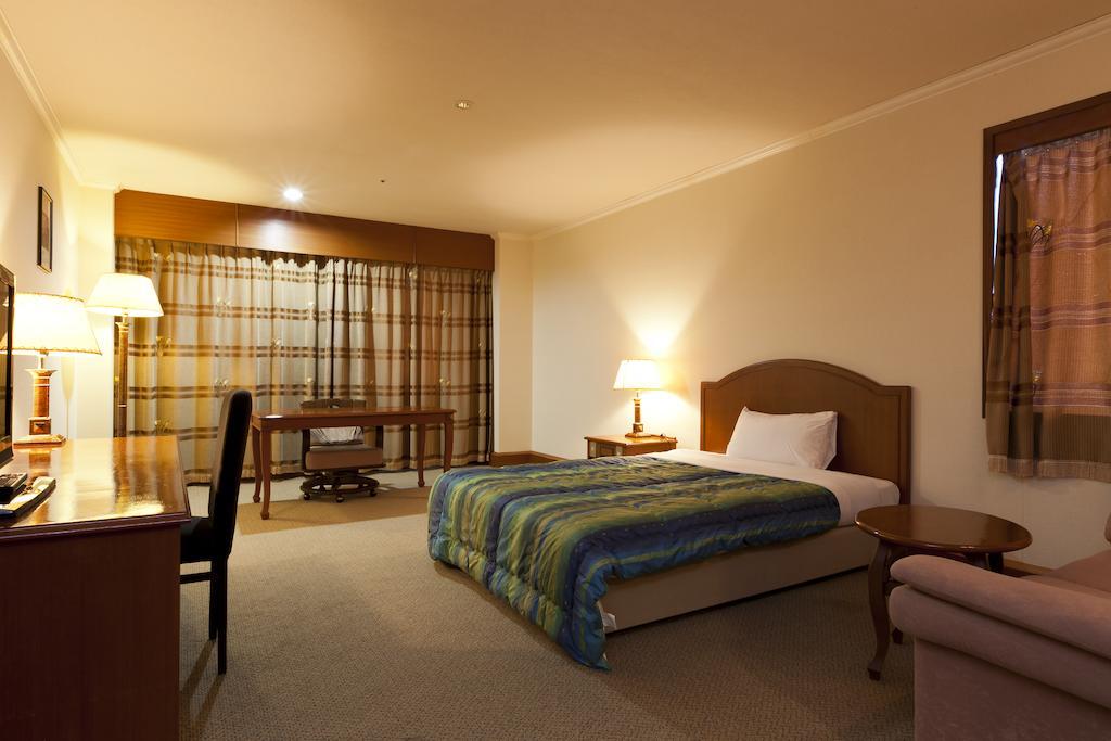 Station Hotel Au Tsu Bilik gambar